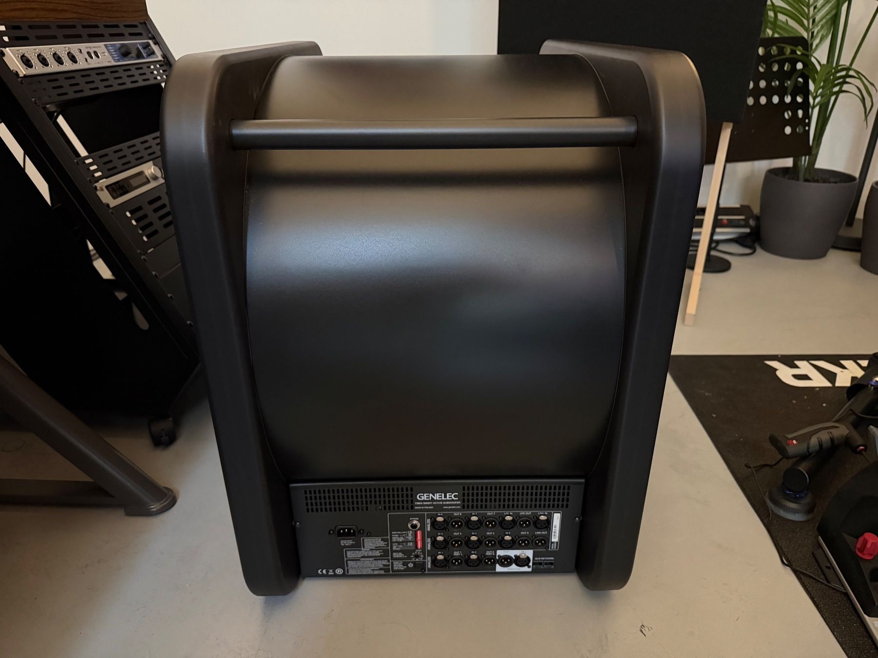 Genelec Lautsprecher: Genelec 7380 AP Subwoofer – Gebraucht aus Neuhausen am Rheinfall von stefxyz 2
