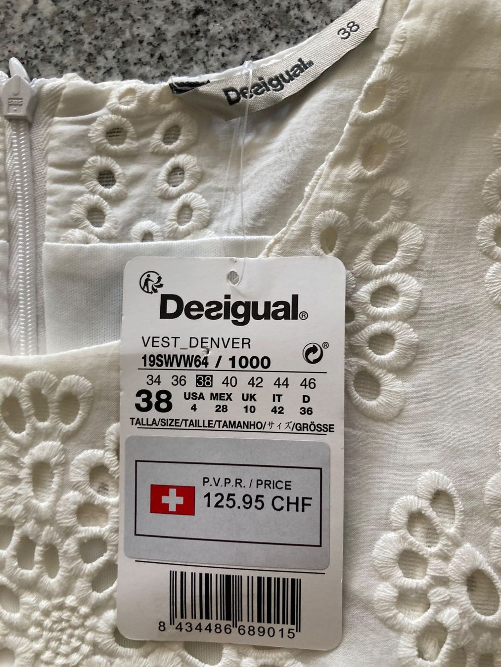 Desigual Vestiti: DesigualKleid Gr 38, mit Etikett, neu – Nuovo (secondo la descrizione) da Eschenbach SG venduto da verbascum 4