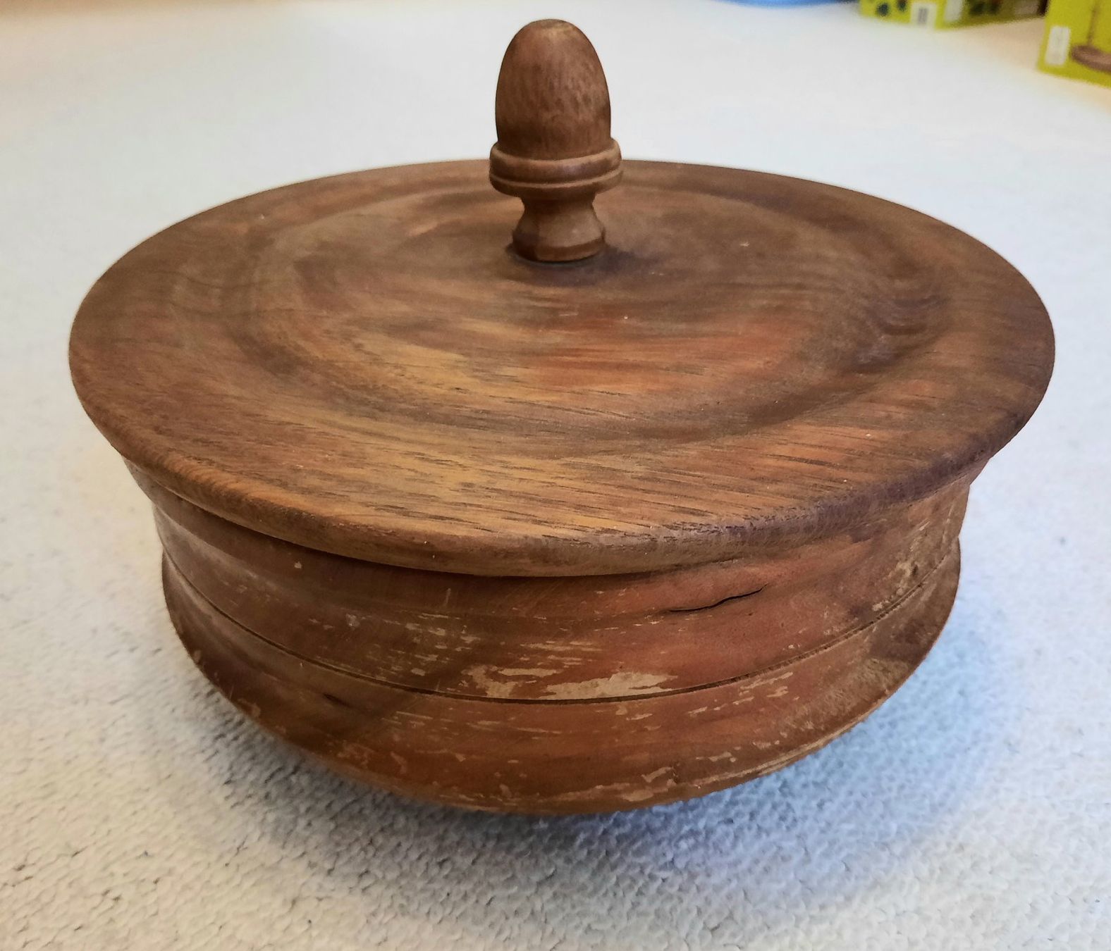 Pentole: Alter Holz Topf mit Deckel - Durchmesser aussen max. 26cm – Usato da Steffisburg venduto da pbe_k9mp 9