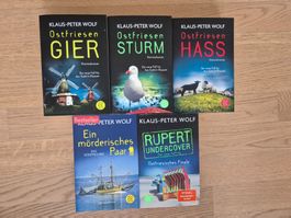 Taschenbücher verschiedene Krimis