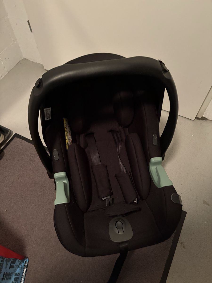 ABC Design Sièges auto: Kindersitz mit Isofix – D'occasion à Hombrechtikon par vanesa.dj 1