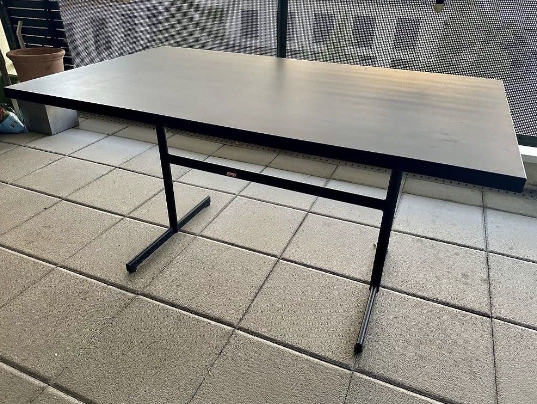 Schaffner Tavoli: Schaffner Gartentisch Blechtisch Esstisch – Usato da Freienstein venduto da Zippi007 1