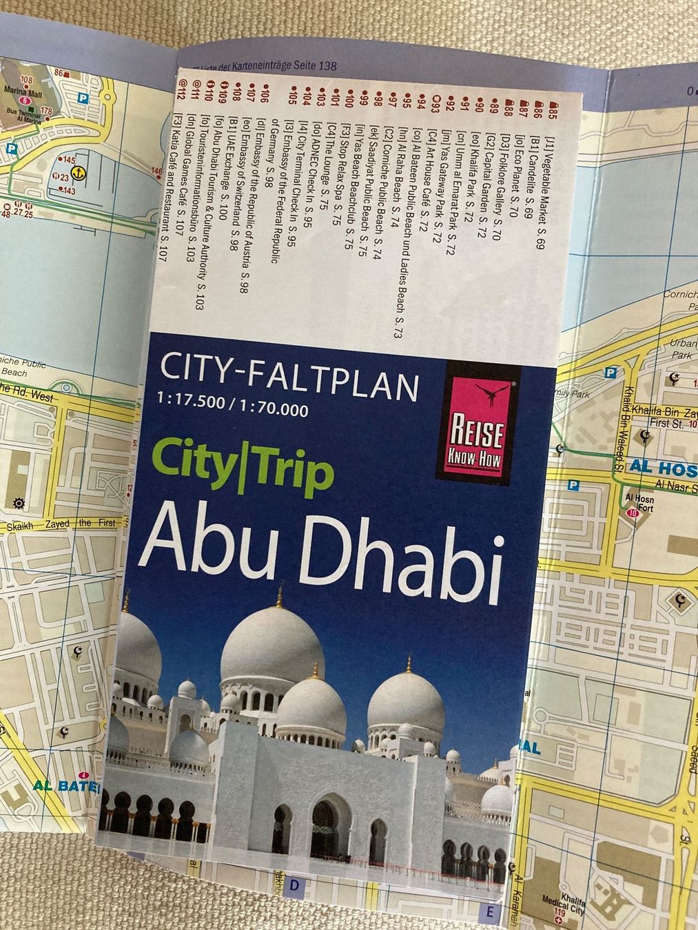 Libri: Reiseführer Abu Dhabi, mit City-Faltplan, 2017 – Usato da Baden venduto da Yoyo1 1