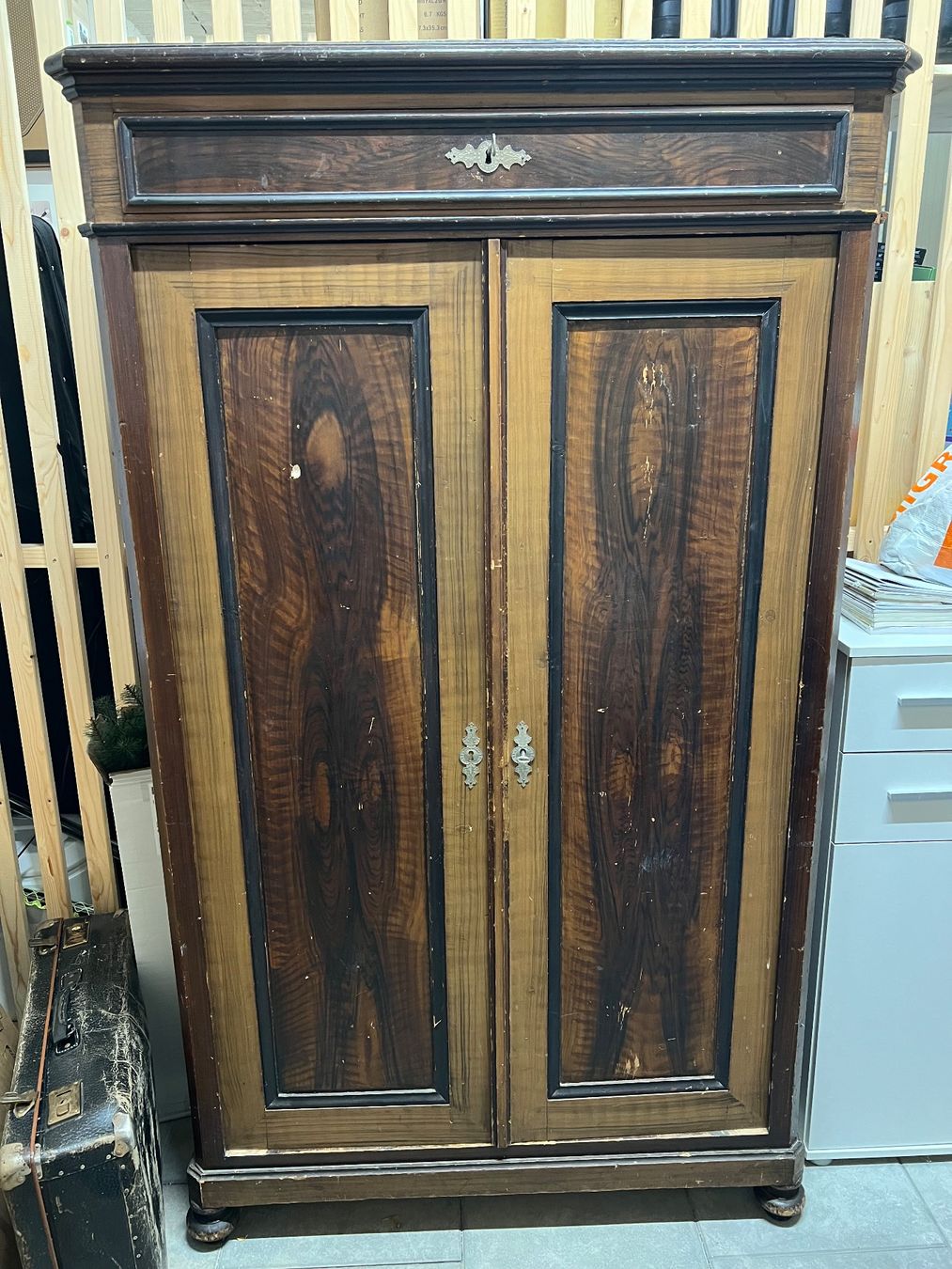 Armadi: Alter Bauerschrank – Usato da Rafz venduto da Esther90_