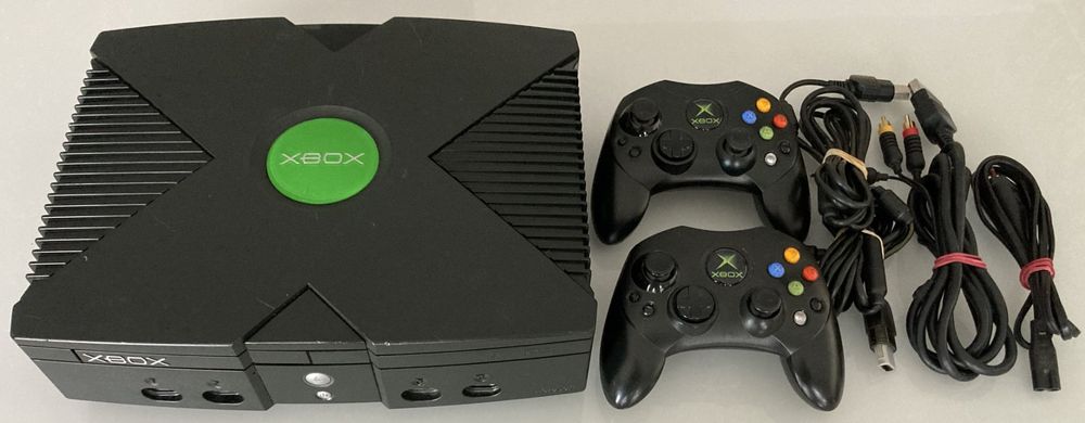 XBox Konsole + 2 Controller - XBox | Kaufen auf Ricardo