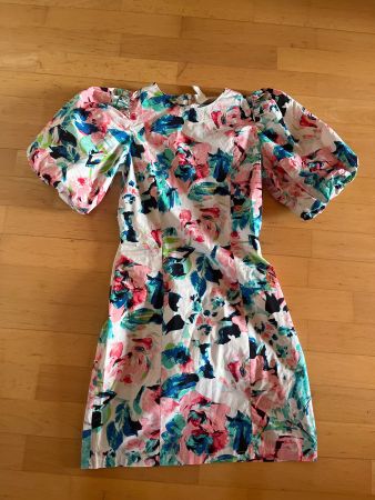 Kleid mit Puffärmel HM