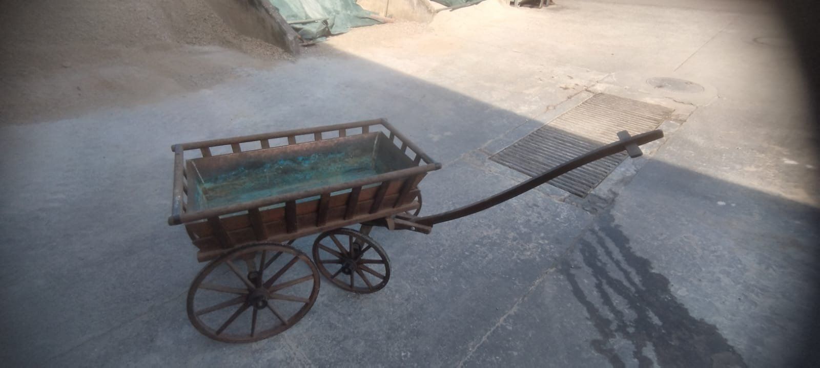 Carrelli di trasporto: Leiterwagen, Bollerwagen antik – Usato da Möhlin venduto da vabraccini 1