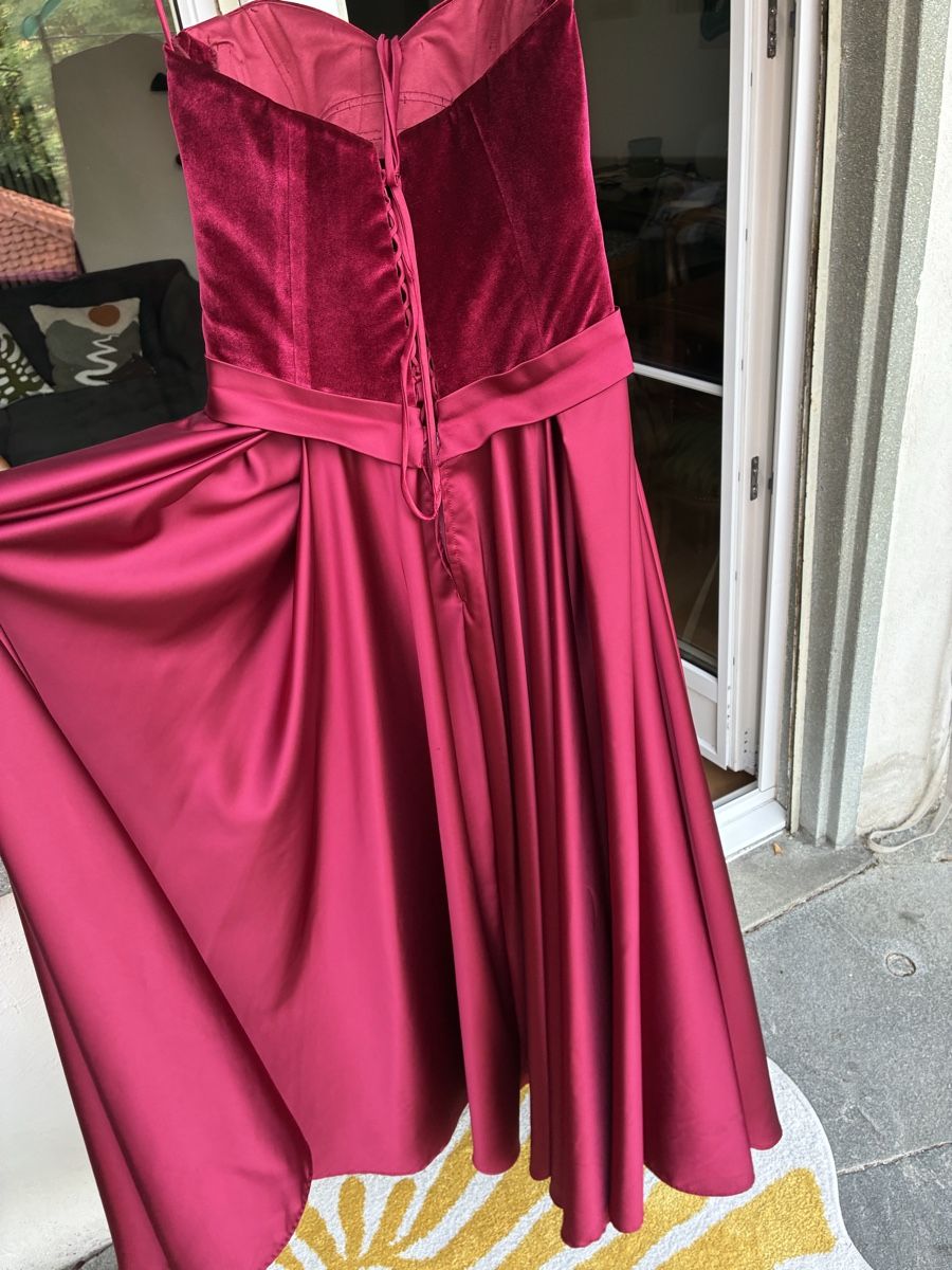 Vestiti: Abendkleid Samt/Satin – Usato da Zürich venduto da sidraysa 5