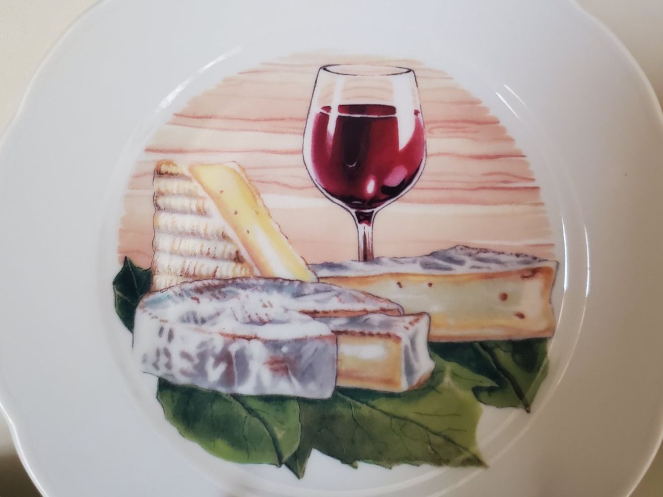 Piatti: 5 assiettes décor vin et fromage – Usato da Rennaz venduto da La_malle_du_dauphin 1
