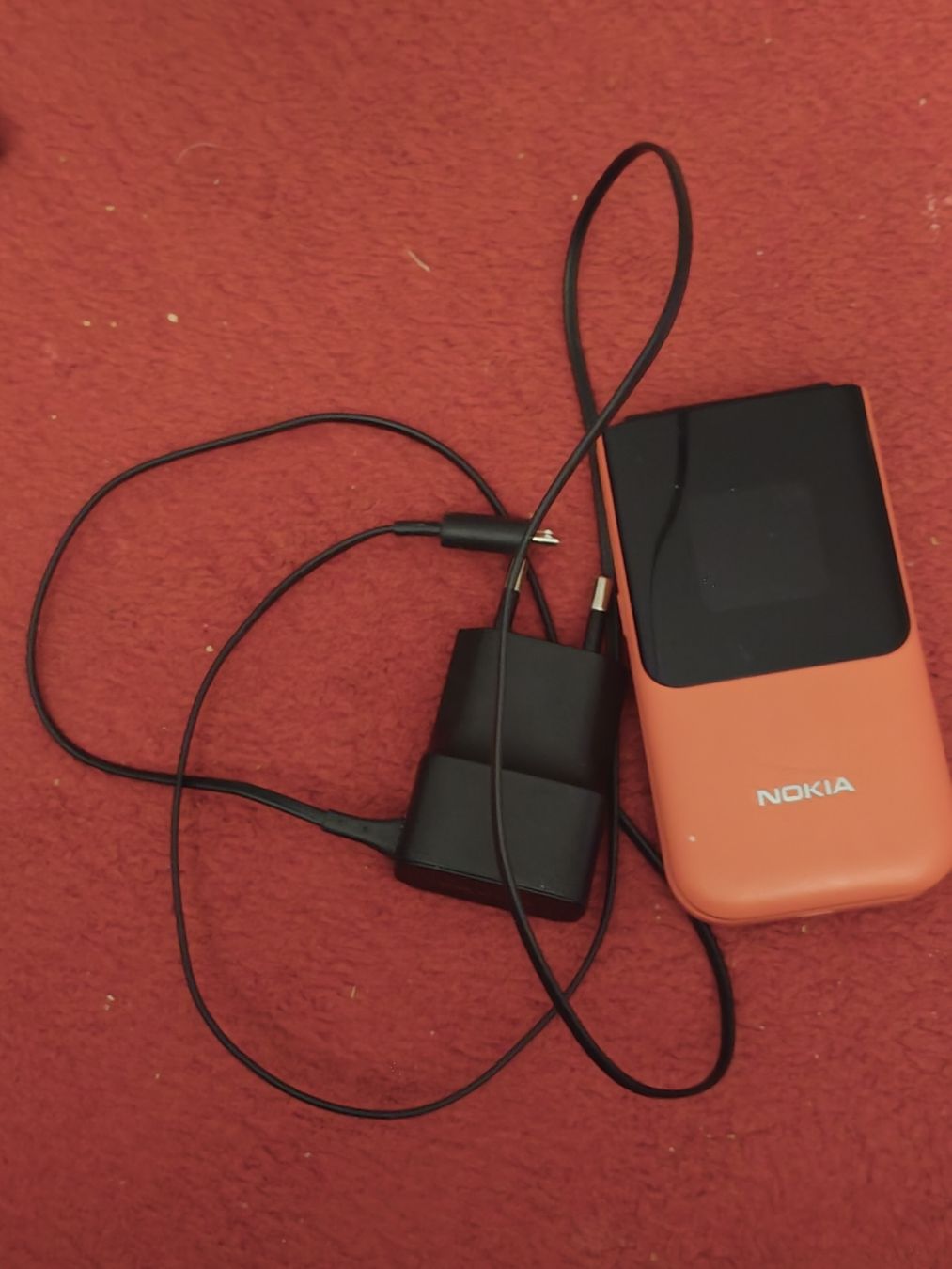 Nokia Telefoni cellulari / Smartphones: Nokia 2720 Flip – Usato da Bischofszell venduto da Saijajin 2