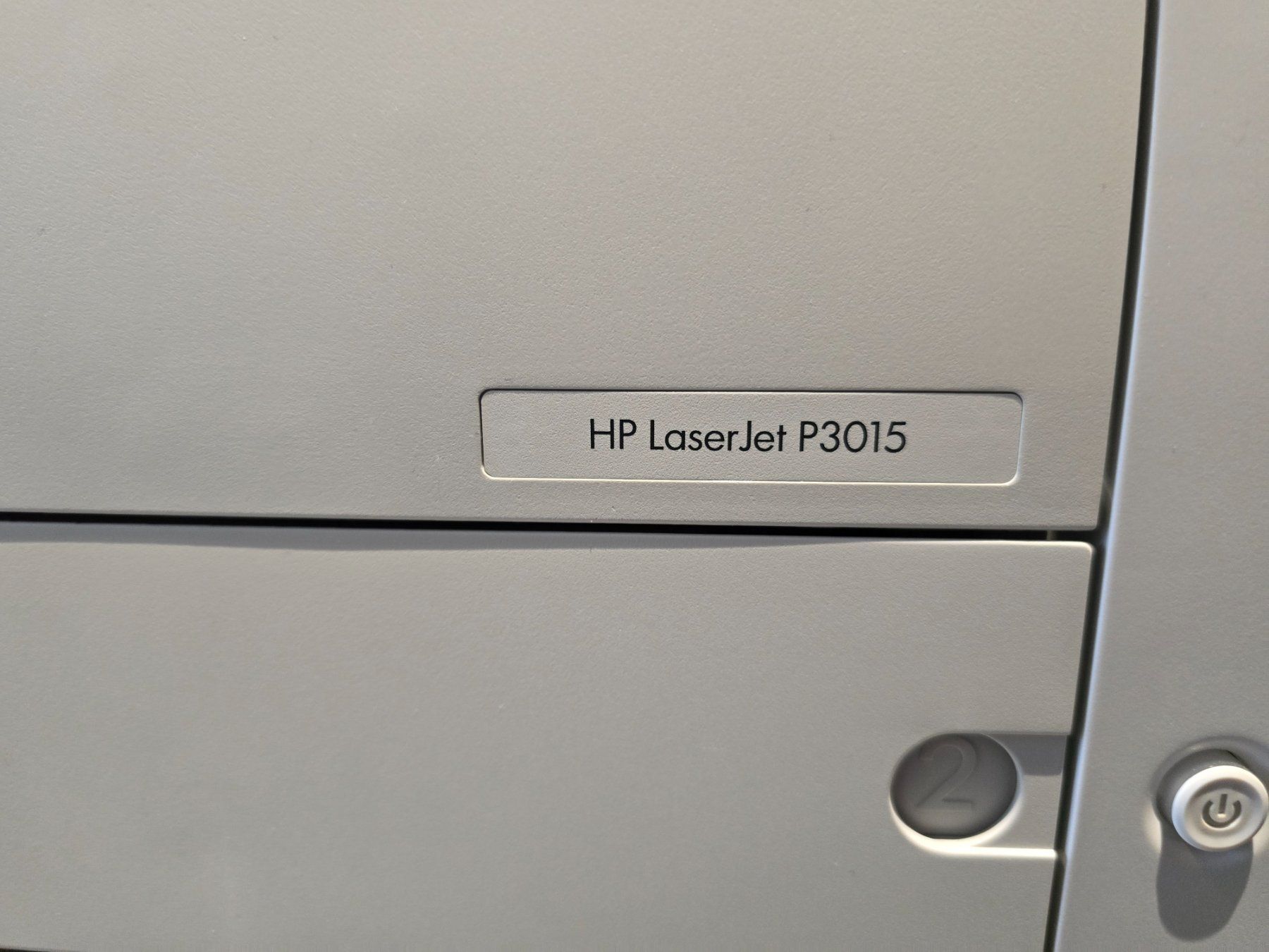 Hewlett Packard Stampanti: HP LaserJet P3015 Drucker mit Zusatzfach – Usato da Füllinsdorf venduto da master_mind 2