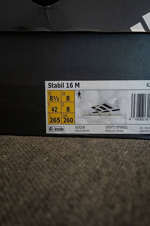 Scarpe da uomo: Adidas Stabil 16 M  Hallenschuhe Gr. 42 | 1x getragen – Usato da Aarau venduto da Alegua 3