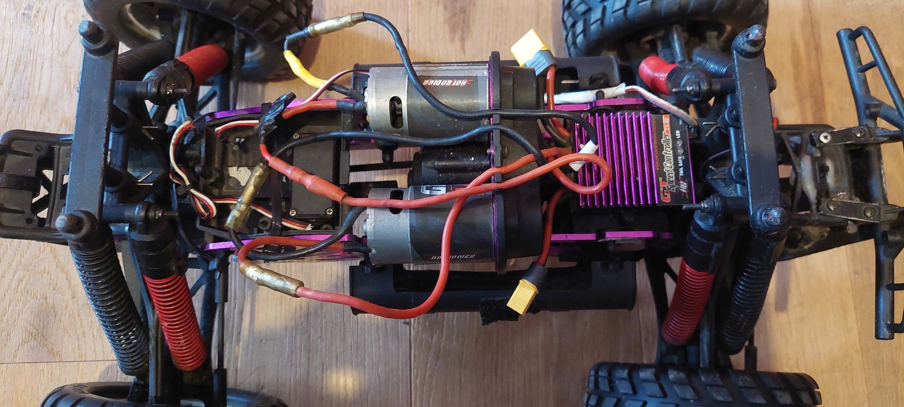 HPI Modellismo RC: HPI E-Savage / E-Zilla 1:10 RC + viele Ersatzteile – Usato da Fischenthal venduto da Roku90 7