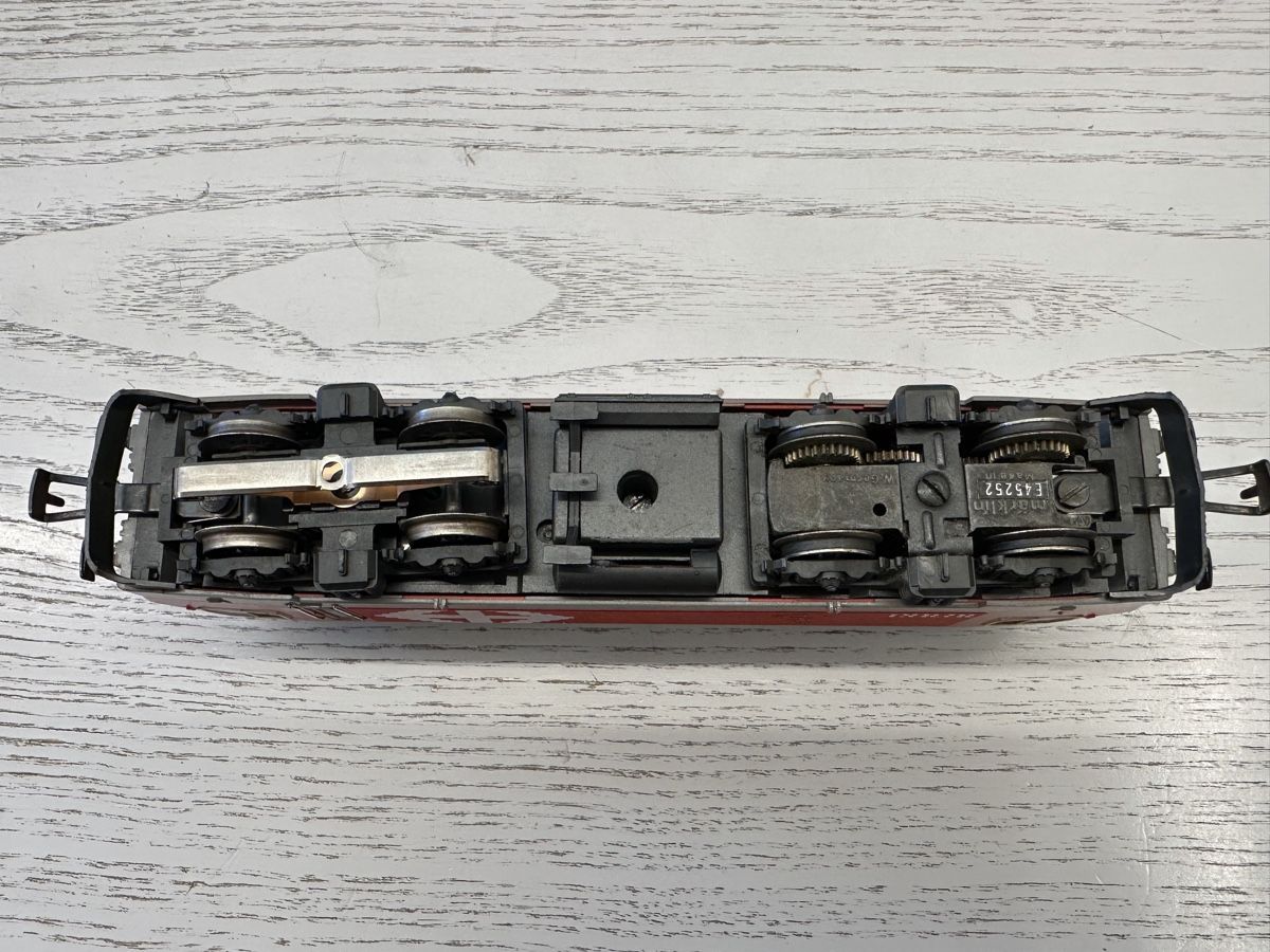 Märklin Modellini di ferrovie: Märklin 3328 SBB Re 4/4 IV – Usato da Lupsingen venduto da New-Haven 5