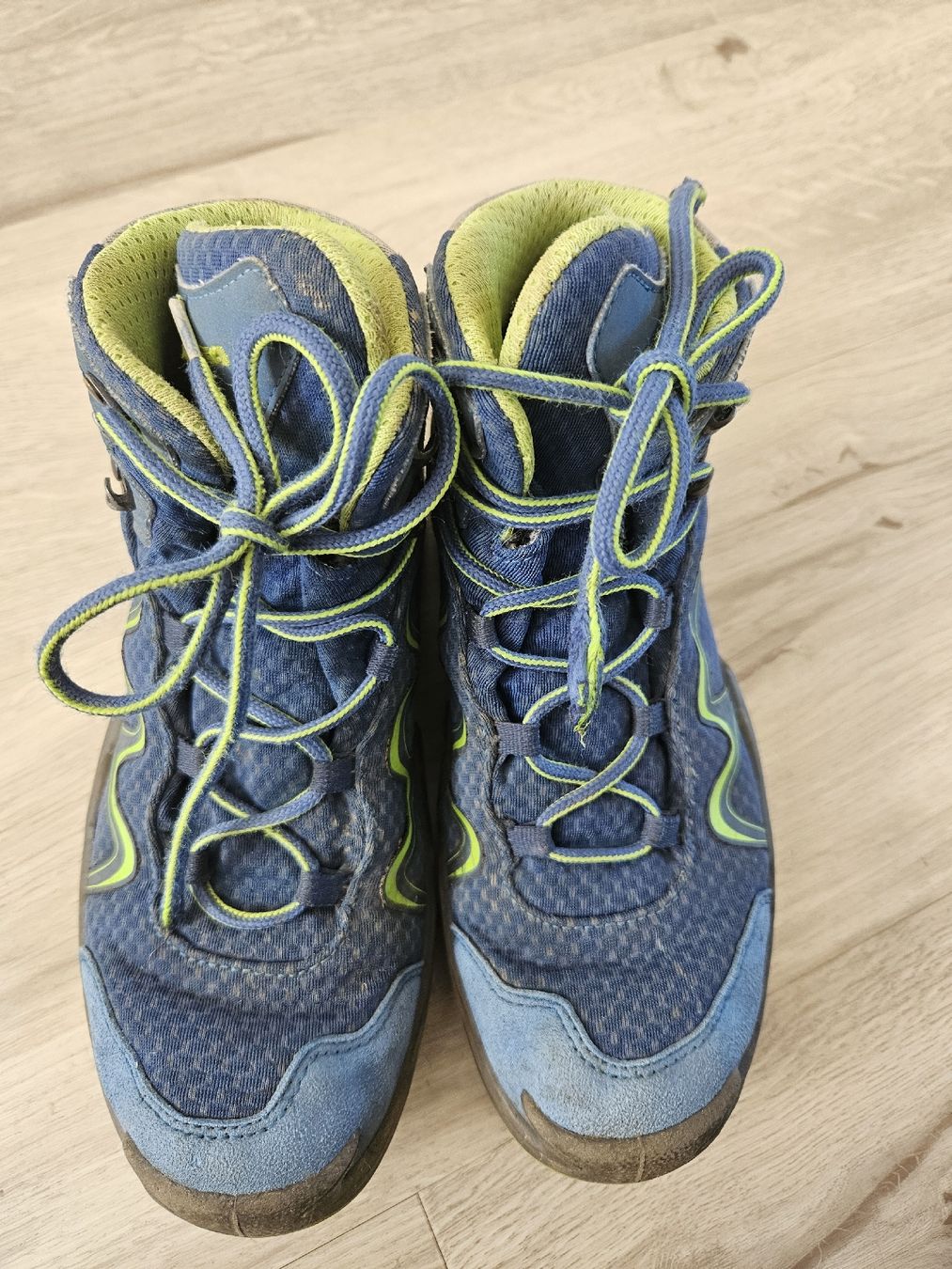 Lowa Scarpe per ragazzi: Lowa Wanderschuhe Gr. 37 – Usato da Hinwil venduto da 97 1