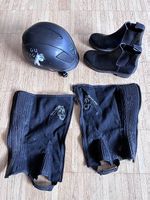 Reithelm, Gamaschen und Reit-Stiefeletten