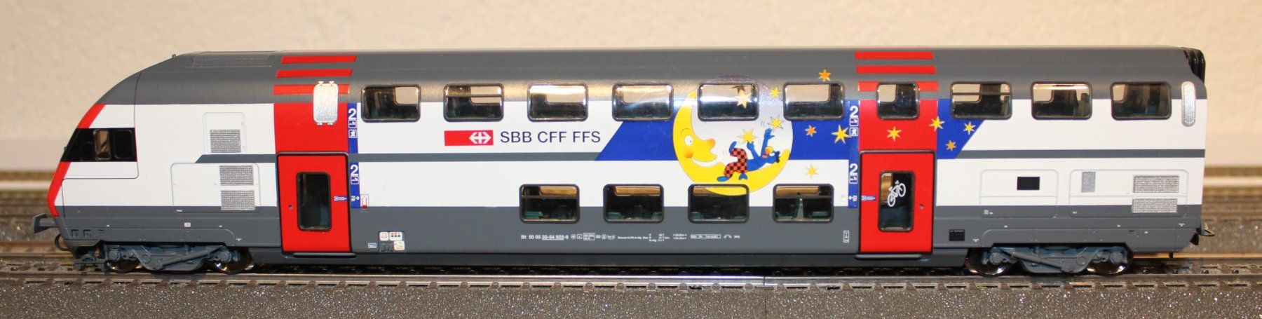 Hag Modelleisenbahnen: SBB IC 2000 Steuerwagen DS Globi – Gebraucht aus Baden von bahnkorn