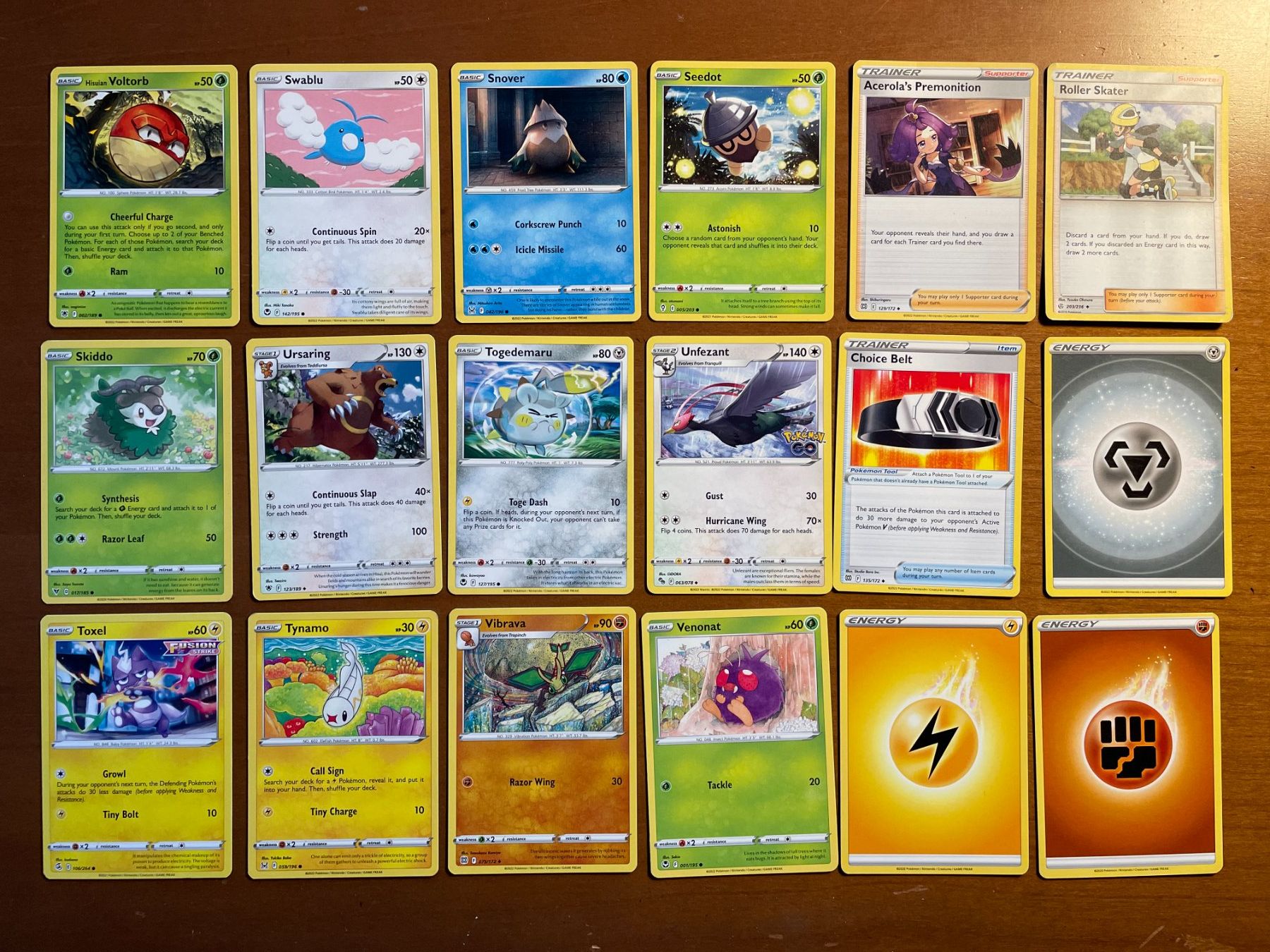 Pokémon Carte collezionabili: Pokemon Karten Set (Versand gratis) – Nuovo (secondo la descrizione) da Chur venduto da Angerson