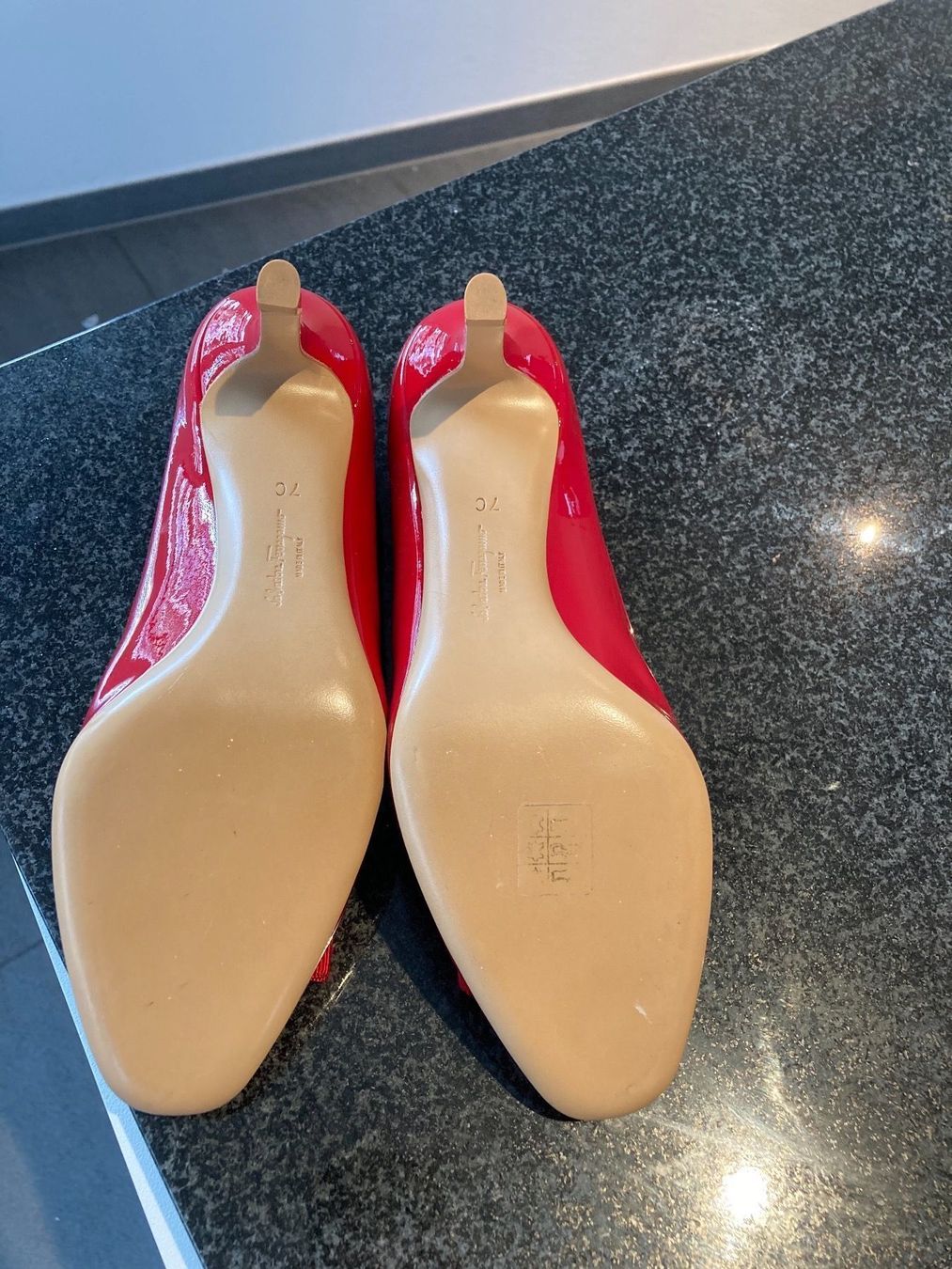 Salvatore Ferragamo Damenschuhe: Ferragamo Pumps - nie getragen – Neu (gemäss Beschreibung) aus Altendorf von nic_5fbv 1
