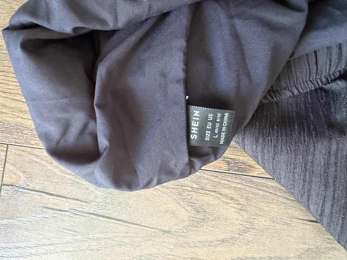 Shein Pantaloni: pantalon été shein  – Nuovo (secondo la descrizione) da Sion venduto da tatiana.1508 3