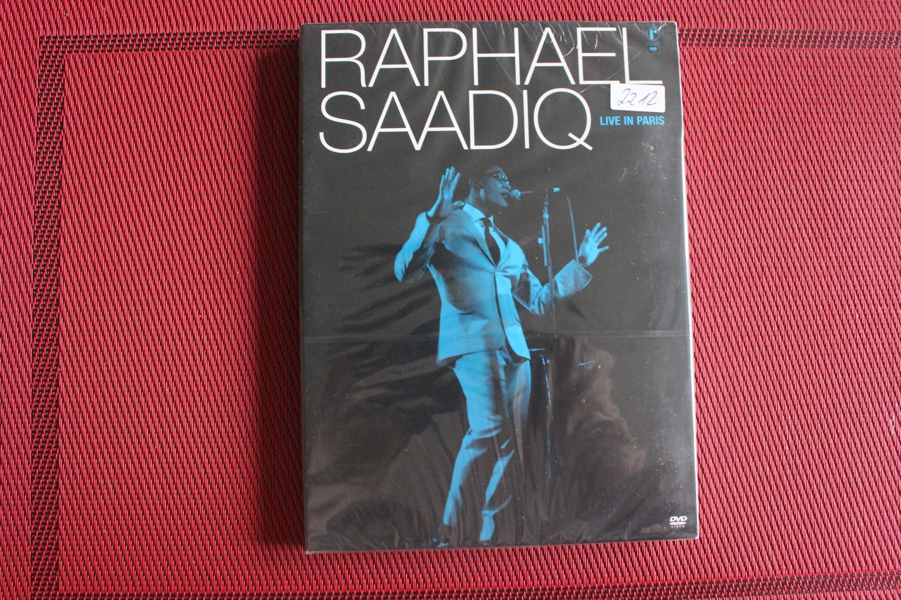 Tous les DVDs: RAPHAEL SAADIQ ""LIVE IN PARIS"" DVD+CD NEU+ – Neuf avec emballage d'origine à Geroldswil par Schlumpfine1973