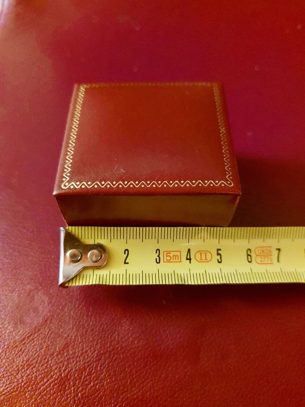 Portagioie: Schmuckschatulle NWI rot-gold Valess, leere Ringbox – Usato da Büttikon AG venduto da lca_v7pb 5