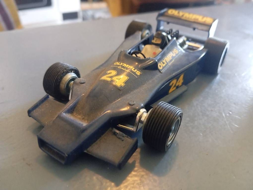 Voitures modèles: Hesketh Formel 1 Olympus – D'occasion à Basel par Petergunn