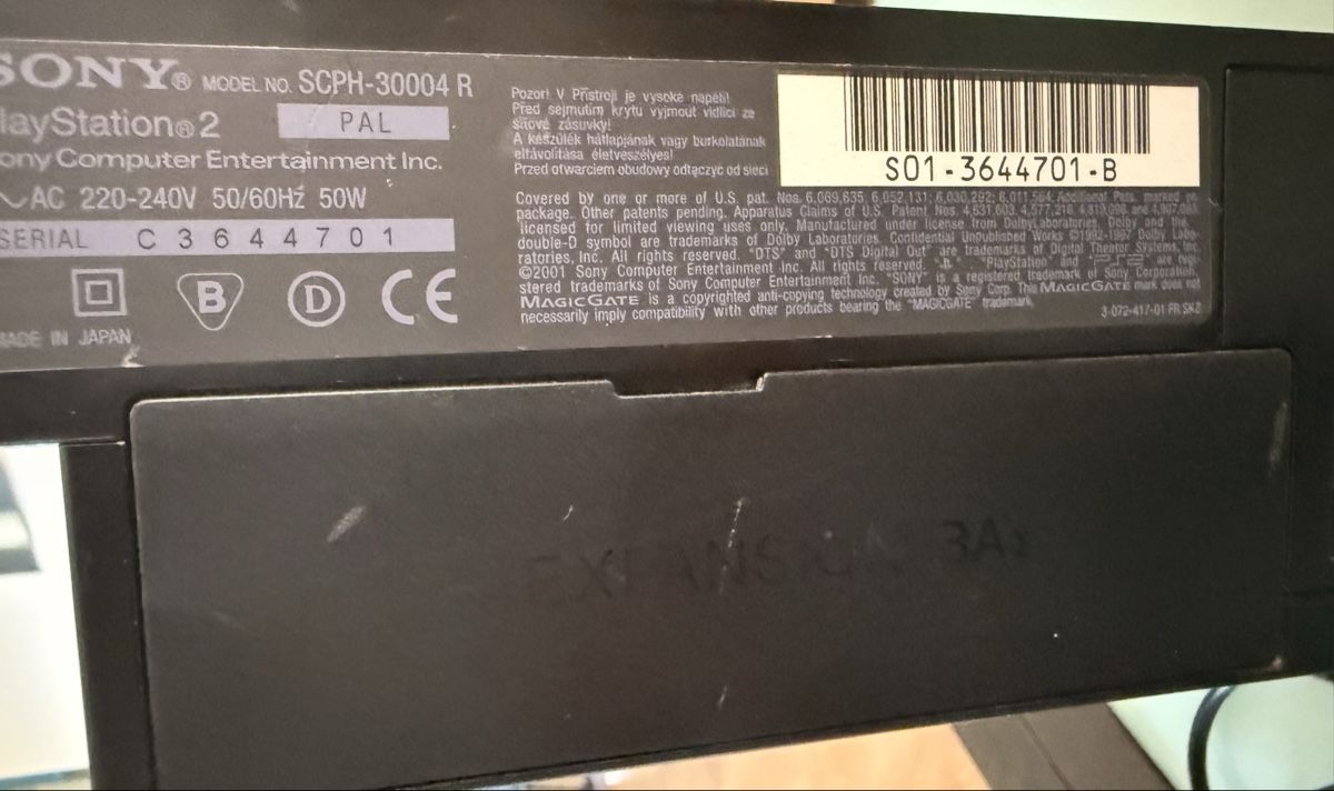 Sony Consoles: Sony PlayStation 2 Fat SCPH-30004 R + Logitech Controller – D'occasion à Zürich par pat_8wyd 1