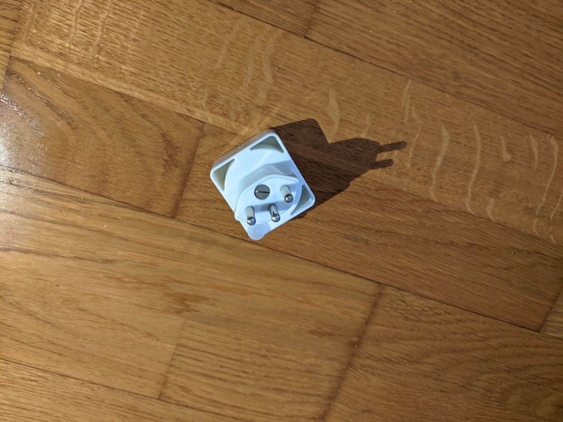 Spine: Stecker (adapter) – Usato da Herrliberg venduto da Aprelic 1