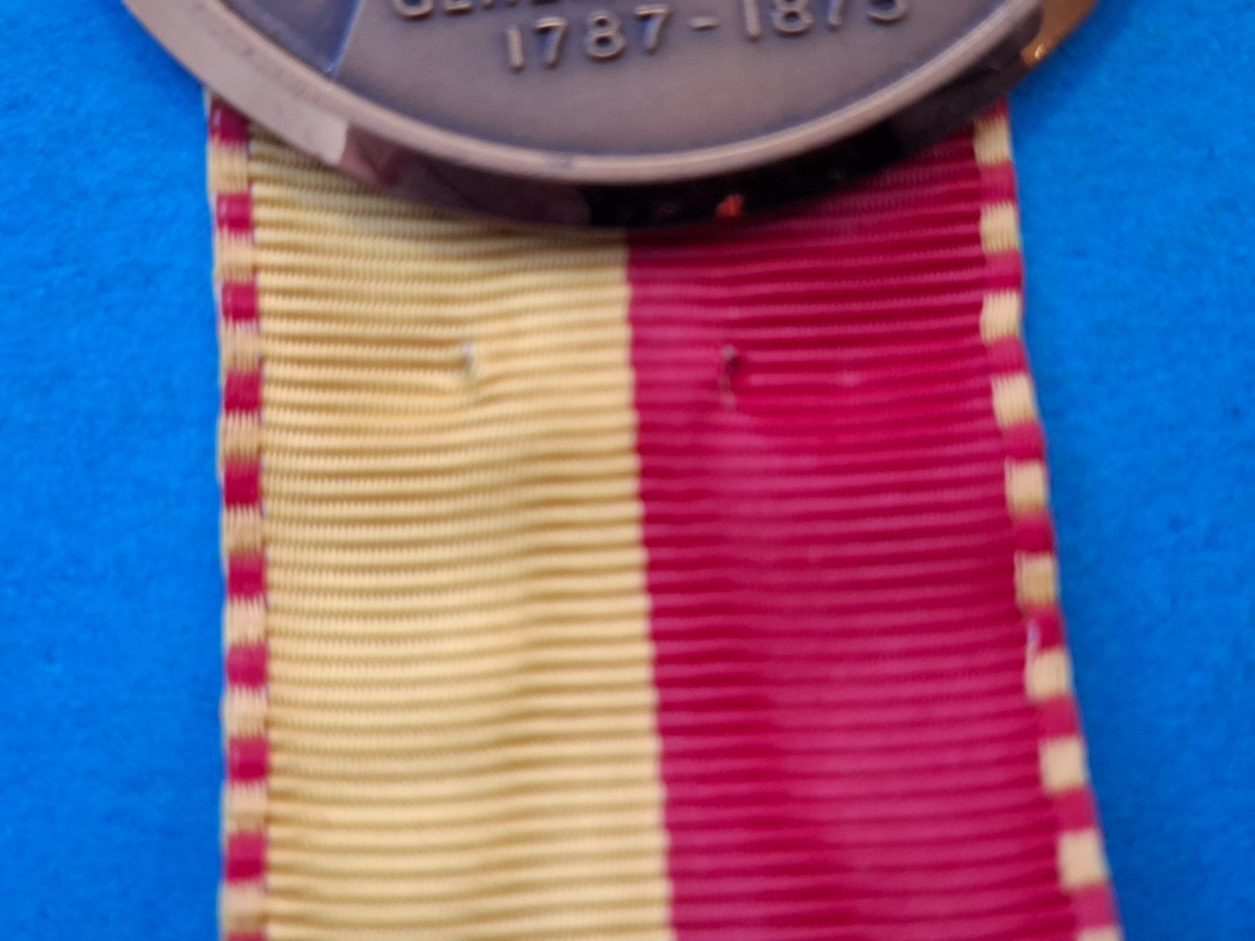 Medaillen: General Dufour 1975 (N608) – Defekt aus Schwanden GL von Suvorov 3