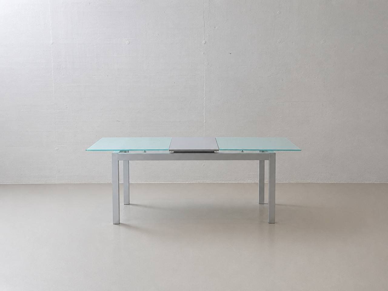 Tavoli: Moderner Glastisch mit Aluminiumgestell, 2000er Jahre – Usato da Zürich venduto da LeMoege 3