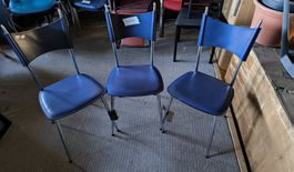 3 Stühle Arrben, Leder blau, Gestell Chrom