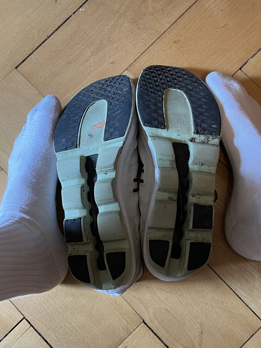 Scarpe da uomo: ON Laufschuhe, Gr. 44,5 – Usato da Luzern venduto da B-R 5