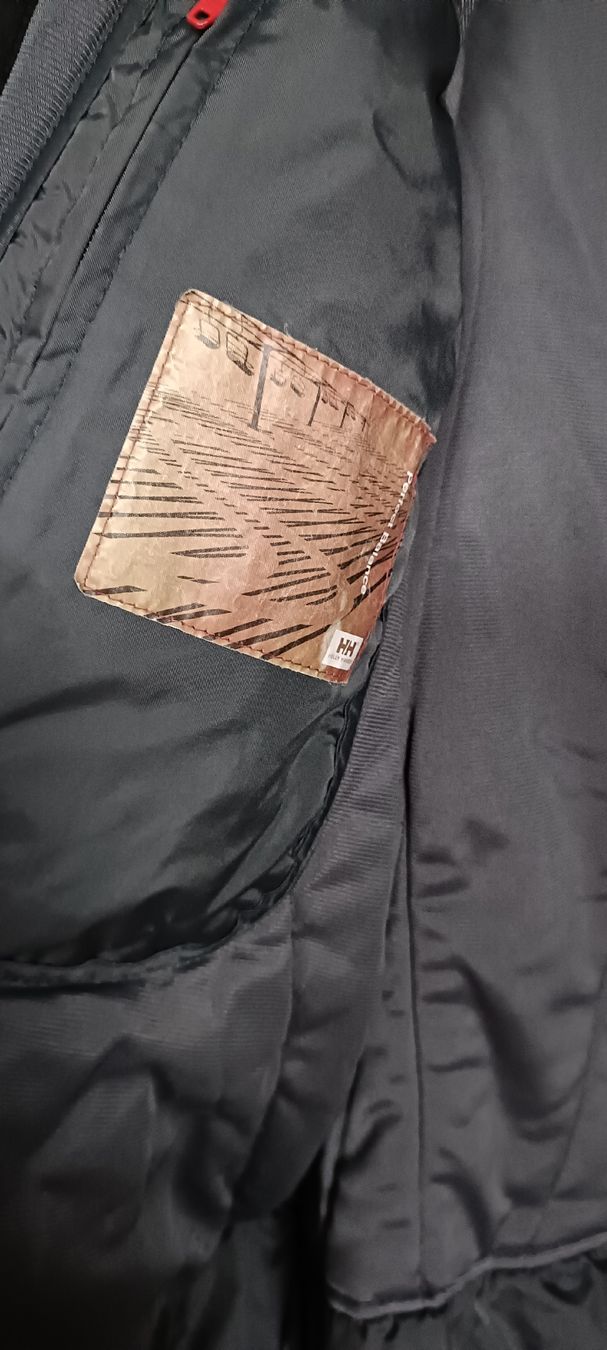 Giacche: Giacca Helly Hansen nera, perfetta per l'inverno! – Usato da Lugano venduto da ycd_rv8h 4