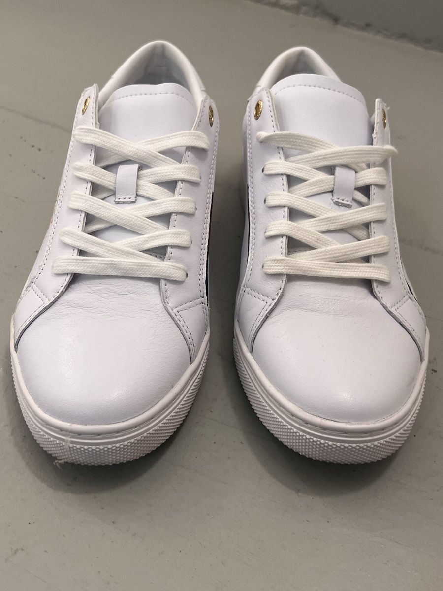 Tommy Hilfiger Scarpe da uomo: Tommy Hilfiger Sneaker Leder Gr. 40 weiss – Nuovo (secondo la descrizione) da Winterthur venduto da ChicMarkt 7