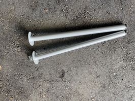 2 Ikea Tischbeine in silbergrau mit Schrauben