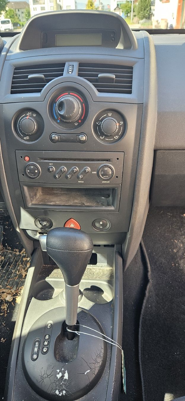 Renault Automobili: Renault Megane 2 1.6 16 v Automat – Difettoso da Wald ZH venduto da Elfi-85 4