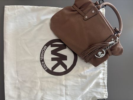 Tasche Michael Kors Leder mit Staubbeutel guter Zustand