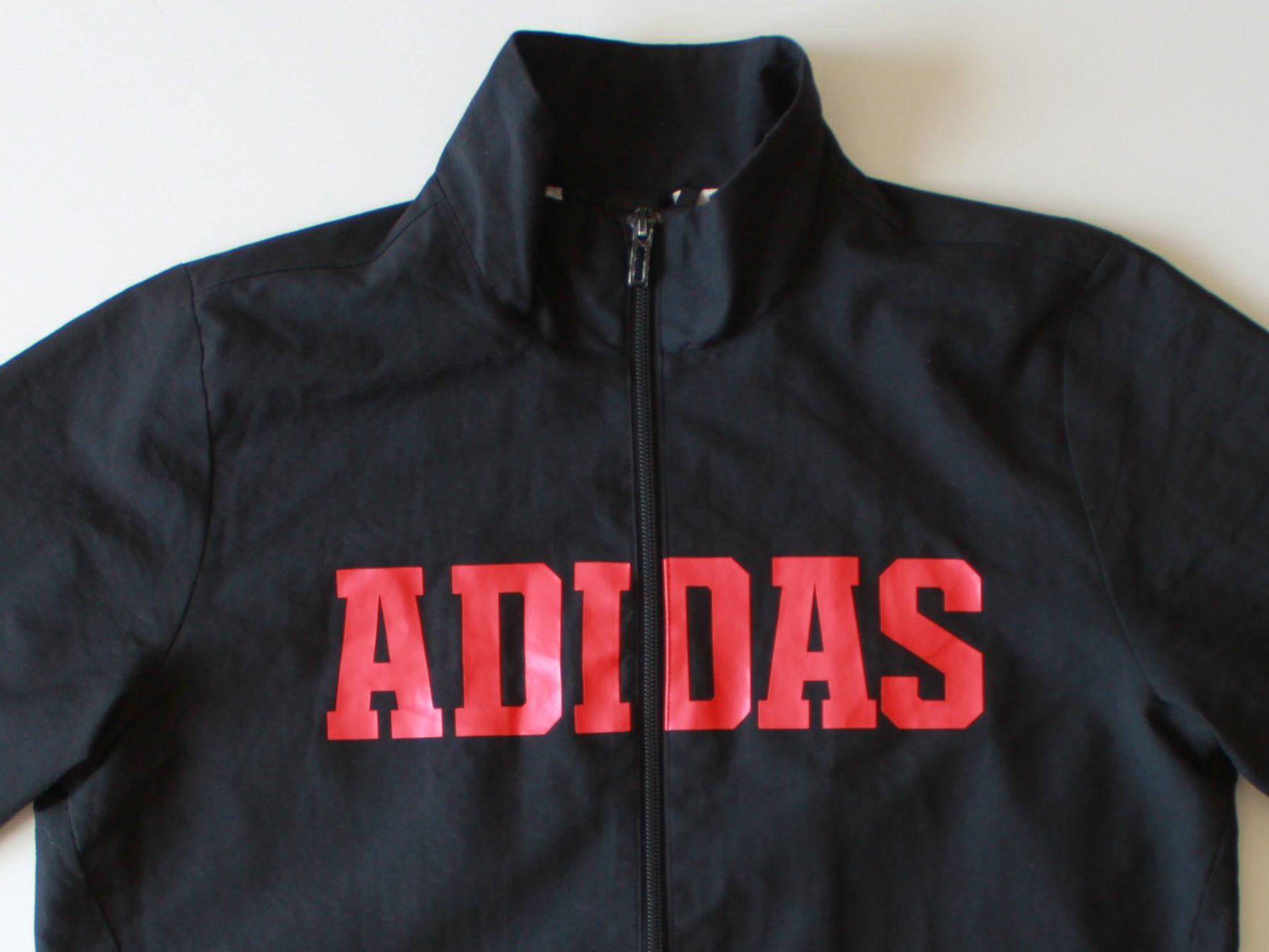 Adidas Giacche & Cappotti: Veste Adidas noire  t. 152 – Usato da Peseux venduto da Gilloss 1