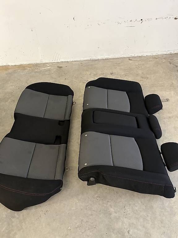 Tutti pezzi di ricambio auto: Mazda 3 BK MPS Sitze  – Usato da Oberkulm venduto da max_l6jr 1