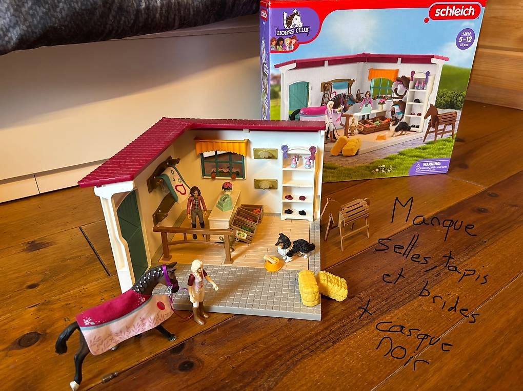 Giocattoli: Schleich - Boutique d'équitation 42568 – Usato da Les Pontins venduto da galaud