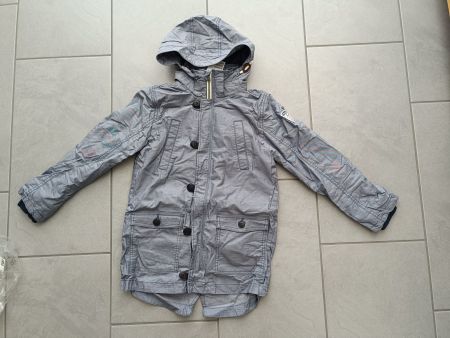 Neue Kinder Outdoorjacke 134
