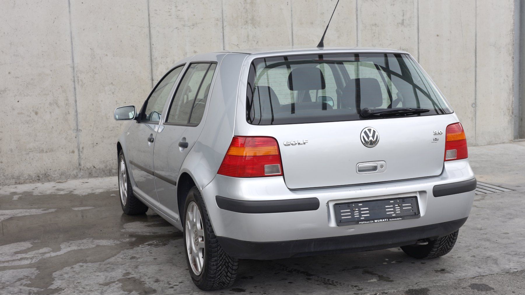 VW Automobili: VW Golf 2.0 Automatik 2002 – Usato da Grenchen venduto da dietervsw 5