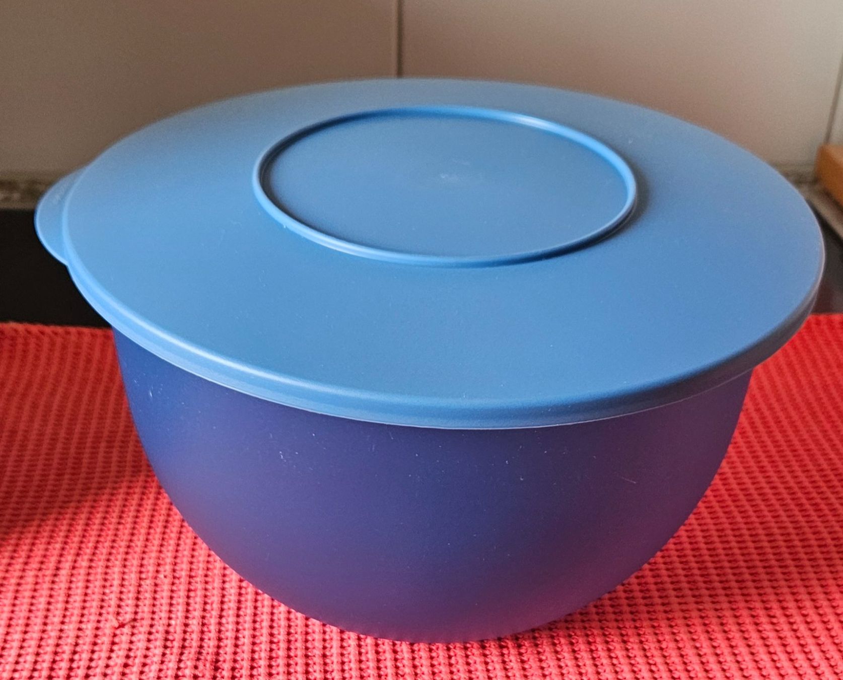 Tupperware Contenitori & Simili: Aqua Schüssel 4.3l – Nuovo e nell'imballaggio originale da Hasle b. Burgdorf venduto da buddle32 2