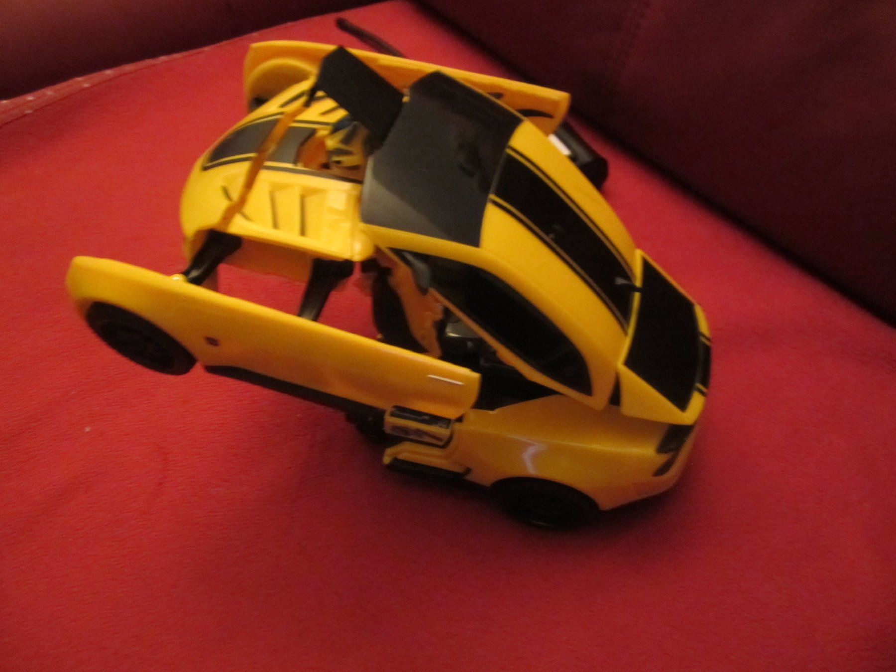 Modellismo RC: RC ferngesteuerter Camaro Transformers Bumblebee!!!! – Usato da Volketswil venduto da nemo2000 6
