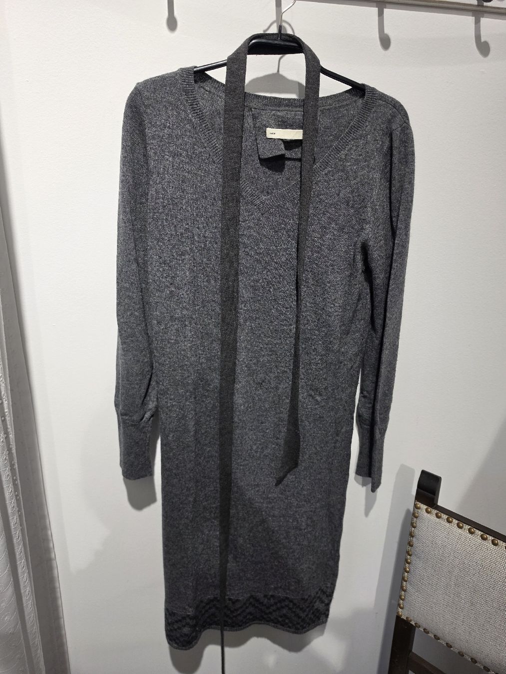 Vestiti: Initial Strickkleid grau mit Schal Grösse 2 Wolle Mix – Usato da Adligenswil venduto da FriedasWelt
