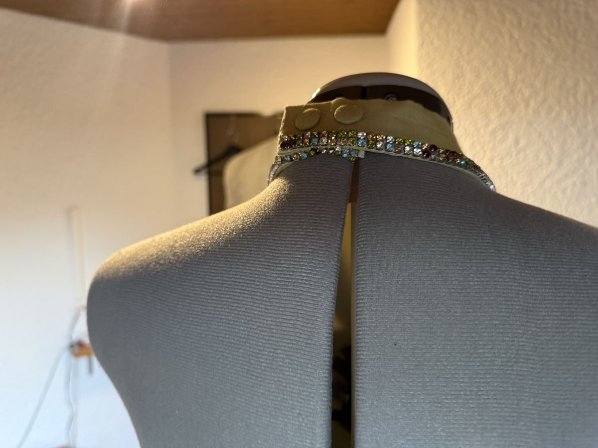 Sandro Top: Sandro Crystal Embellished Bustier NWT $295 – Nuovo e nell'imballaggio originale da Schattdorf venduto da Remligand 3