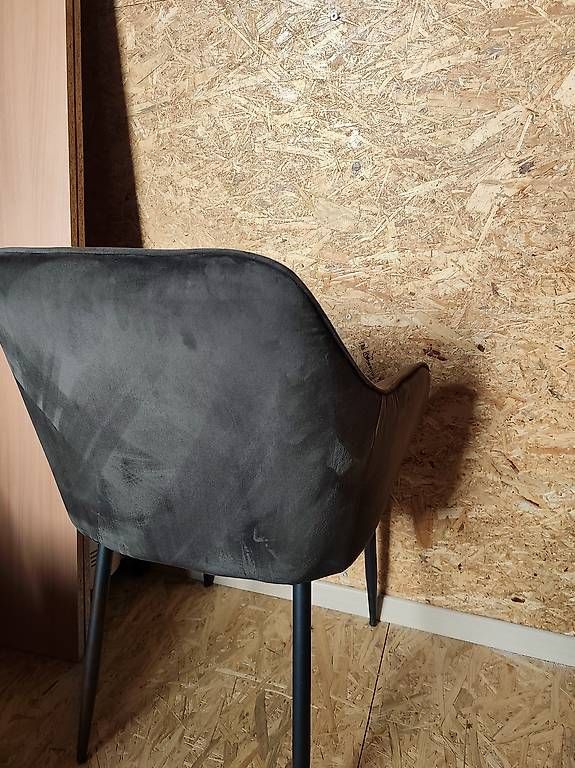 Sedie: 2×Samt Stühle – Usato da Wald ZH venduto da nik_pg2q 2