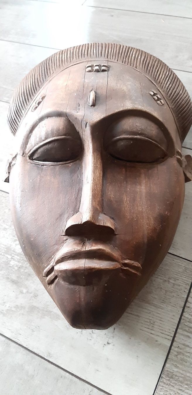 Arte internazionale: Schöne alte Maske  -  Holz  -  Afrika – Usato da Tagelswangen venduto da BrigittaC01 6
