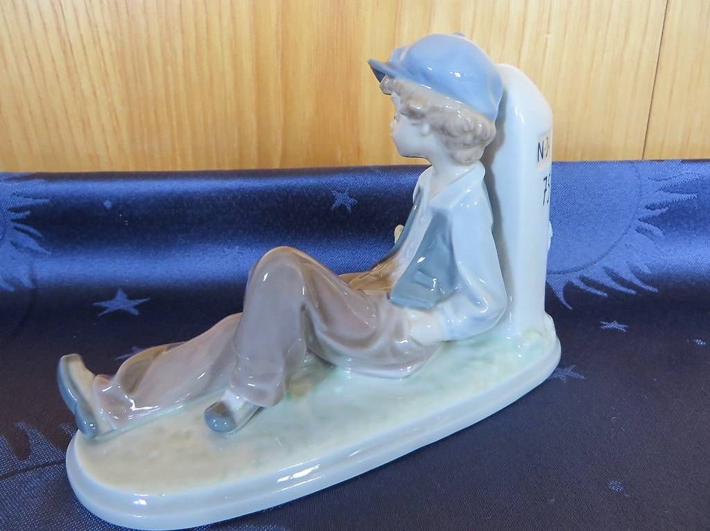 Lladro Statuette: Lladro Figur, Wanderer bei der Rast,1986 – Usato da Langrickenbach venduto da zwiebel03 2